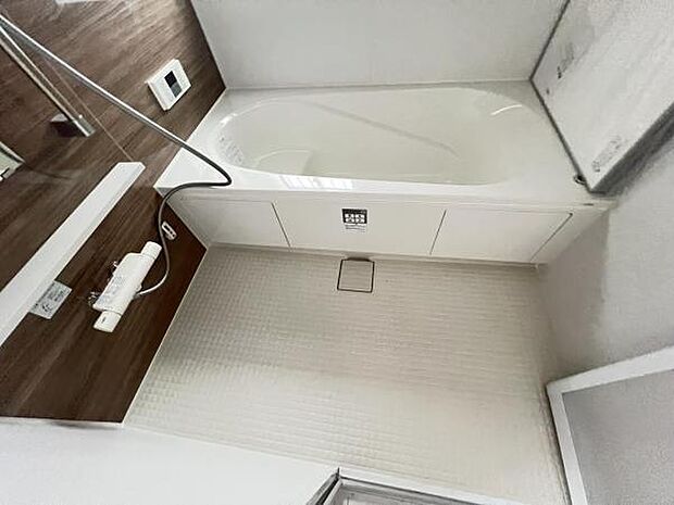 お風呂でほっとひといき1日の疲れを癒しましょうスタイリッシュな浴室で1日の疲れをゆったり癒されるのも