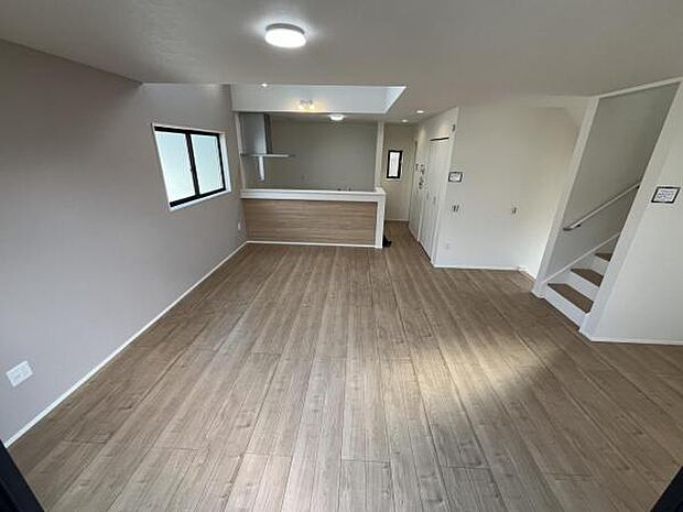 家族団らんの場所としてゆったりと居心地の良いリビングです。