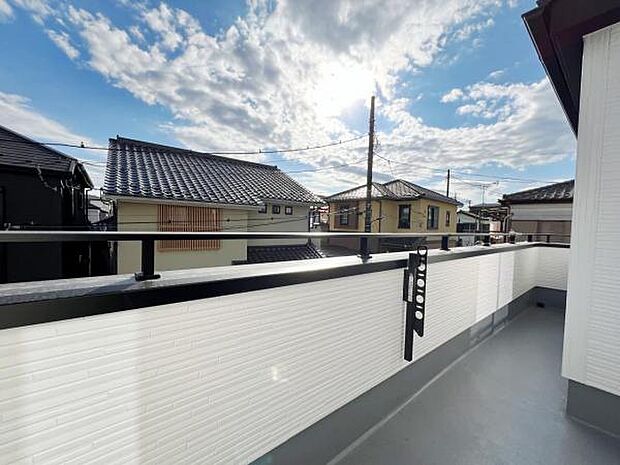 お洗濯ものを気持ち良く太陽の光で干せるのが嬉しいですね。