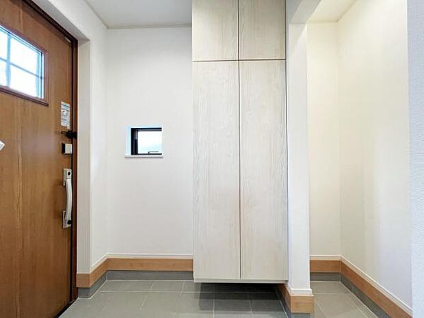 いつも気持ちよくご家族を迎えられる玄関です。