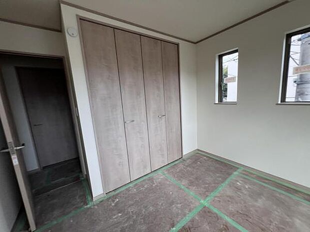 いつでもお部屋をスッキリお使い頂ける収納スペースを設置中の物を確認しやすく取り出しやすい収納スペース