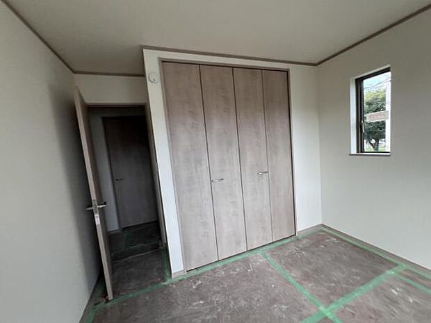 いつでもお部屋をスッキリお使い頂ける収納スペースを設置中の物を確認しやすく取り出しやすい収納スペース