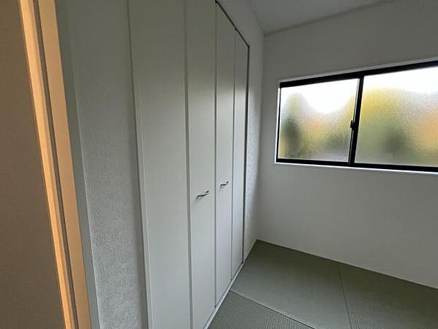 いつでもお部屋をスッキリお使い頂ける収納スペースを設置中の物を確認しやすく取り出しやすい収納スペース