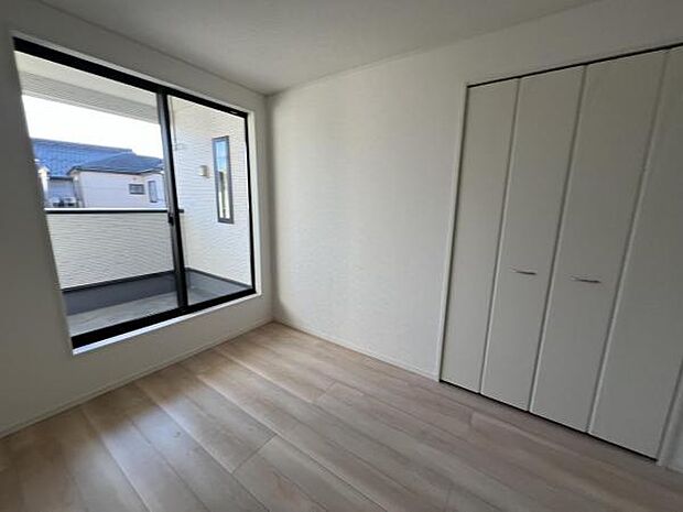 いつでもお部屋をスッキリお使い頂ける収納スペースを設置中の物を確認しやすく取り出しやすい収納スペース