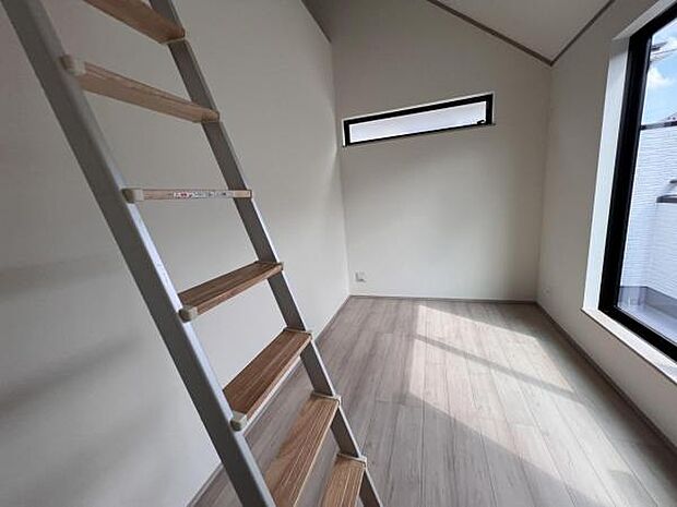 子供部屋にもちょうど良い大きさのお部屋です子供部屋や趣味の部屋など用途に合わせてお使いいただけます。