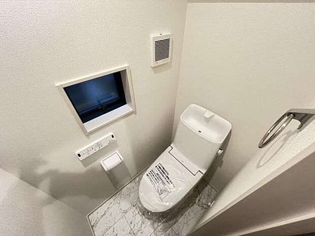 ほっと安らげるトイレ空間です。