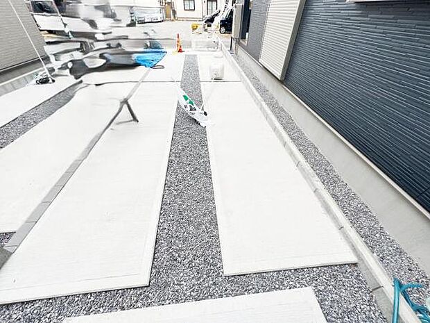 駐車場ももちろん完備しておりますのでお車所有の方にも心強いです。