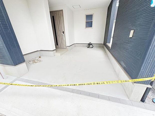 駐車場ももちろん完備しておりますのでお車所有の方にも心強いです。