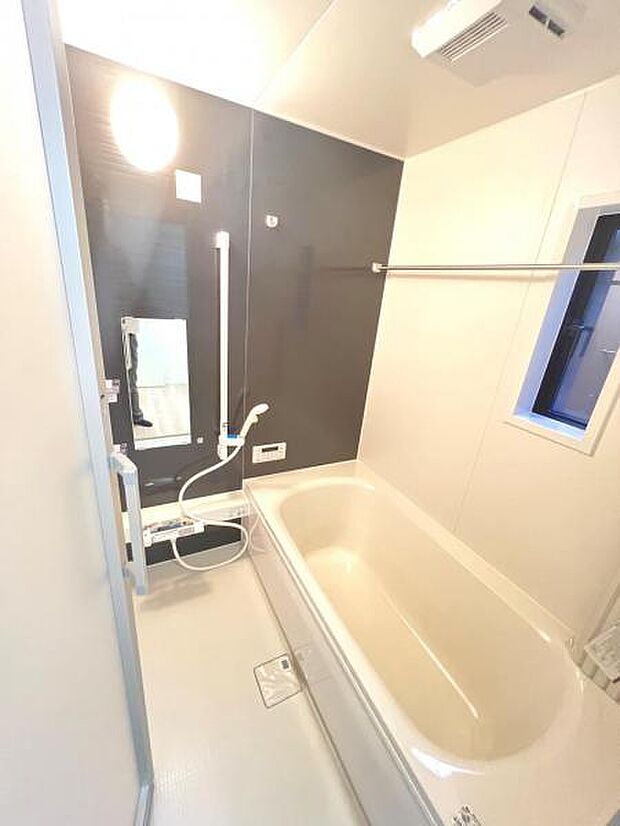 お風呂でほっとひといき。1日の疲れを癒しましょう。