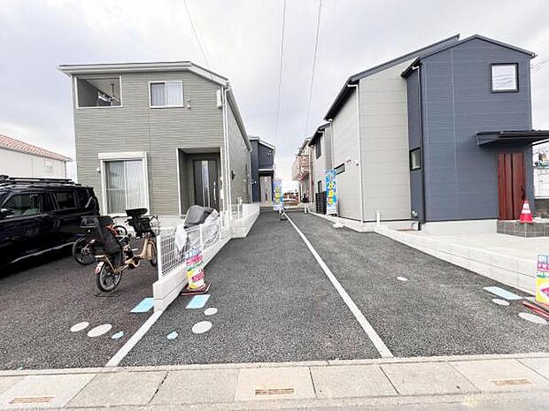 駐車場ももちろん完備しておりますのでお車所有の方にも心強いです。