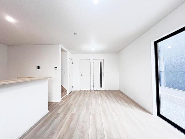 ご家族の温かい時間を演出するダイニングスペースです。