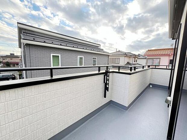 お洗濯ものを気持ち良く太陽の光で干せるのが嬉しいですね。