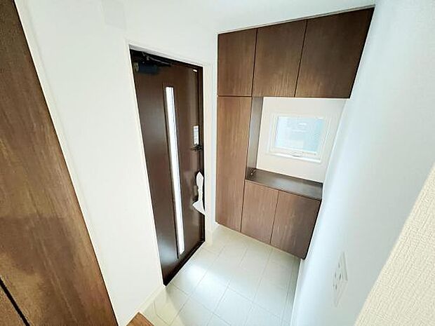 いつも気持ちよくご家族を迎えられる玄関です。