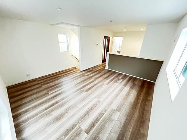 家族団らんの場所としてゆったりと居心地の良いリビングです。