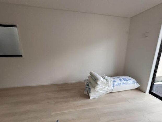 リビングダイニングになりますご家族そろっての素敵な空間になりそうですね暖かな日差しが差し込むリビング