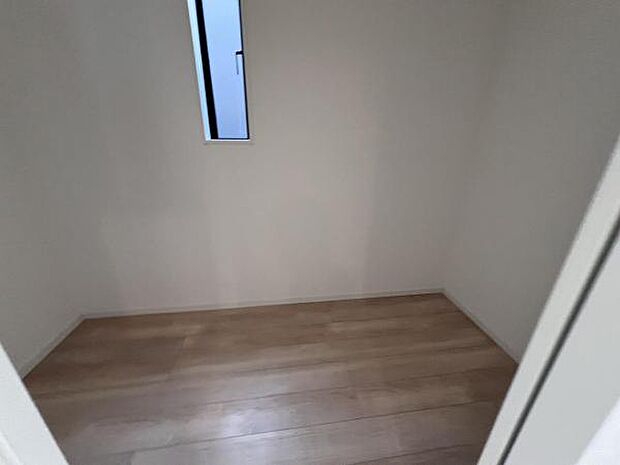 いつでもお部屋をスッキリお使い頂ける収納スペースを設置中の物を確認しやすく取り出しやすい収納スペース