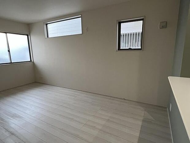 家族団らんの場所としてゆったりと居心地の良いリビングです明るい日差しが入る風通しの良いリビングですご