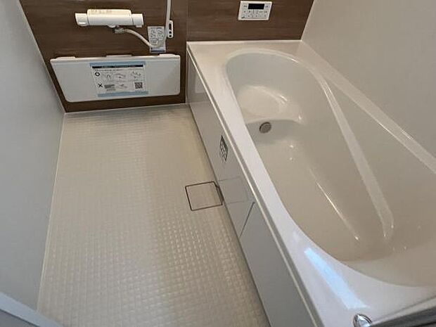 お風呂でほっとひといき1日の疲れを癒しましょうスタイリッシュな浴室で1日の疲れをゆったり癒されるのも