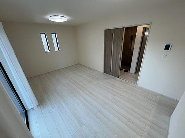 ご家族の温かい時間を演出するダイニングスペースです。