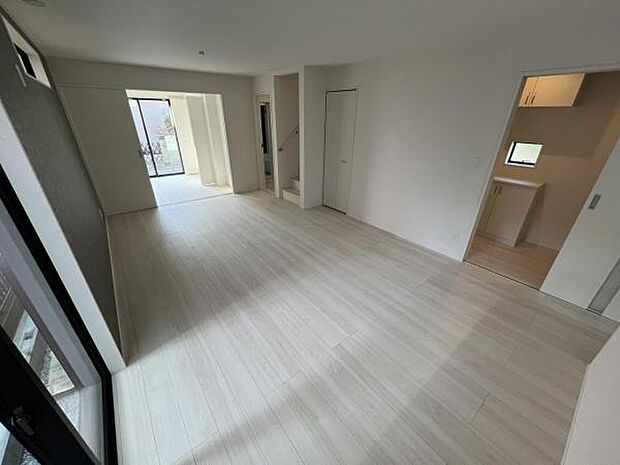 リビングダイニングになります。ご家族そろっての素敵な空間になりそうですね。