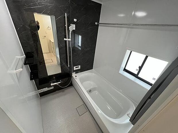 お風呂でほっとひといき。1日の疲れを癒しましょう。