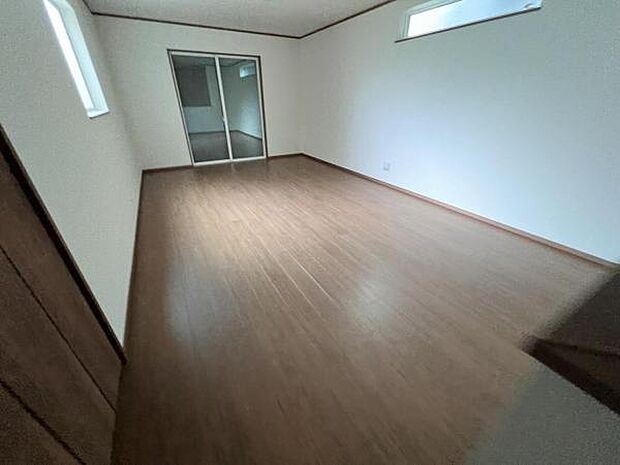 家族団らんの場所としてゆったりと居心地の良いリビングです明るい日差しが入る風通しの良いリビングですご