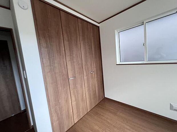 いつでもお部屋をスッキリお使い頂ける収納スペースを設置中の物を確認しやすく取り出しやすい収納スペース