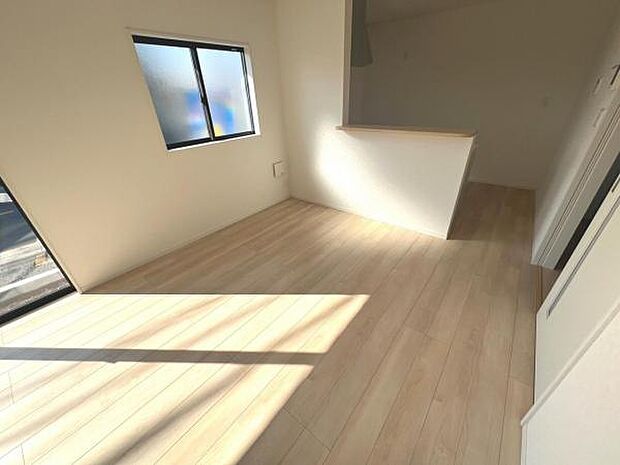 リビングダイニングになります。ご家族そろっての素敵な空間になりそうですね。