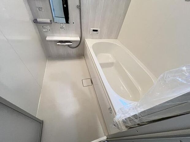 お風呂でほっとひといき1日の疲れを癒しましょうスタイリッシュな浴室で1日の疲れをゆったり癒されるのも