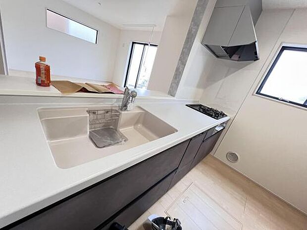 料理の時間が楽しくなるキッチンスペースです作業スペースが広く家事動線をゆったりと確保できるキッチン