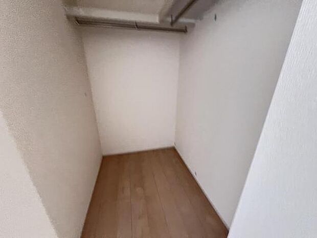 いつでもお部屋をスッキリお使い頂ける収納スペースを設置中の物を確認しやすく取り出しやすい収納スペース