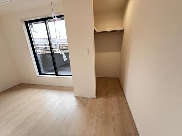 子供部屋にもちょうど良い大きさのお部屋です子供部屋や趣味の部屋など用途に合わせてお使いいただけます。