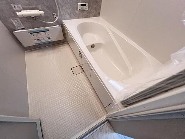 お風呂でほっとひといき1日の疲れを癒しましょうスタイリッシュな浴室で1日の疲れをゆったり癒されるのも