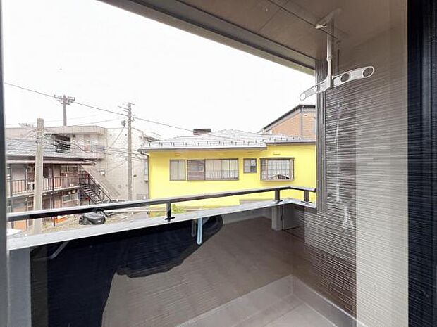 お住まいからの眺望ですバルコニーからの眺望です明るい陽射しを浴びながらゆったりと過ごすのも良いですね