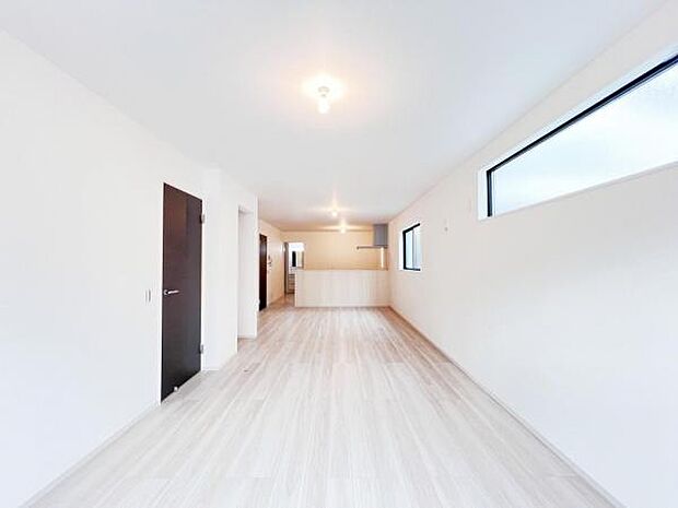 家族団らんの場所としてゆったりと居心地の良いリビングです。