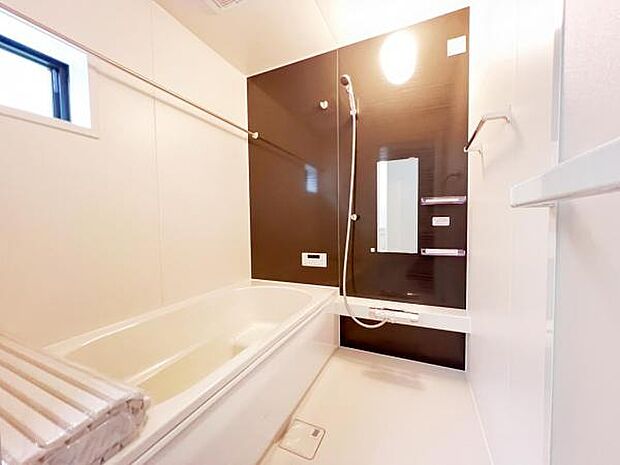 お風呂でほっとひといき。1日の疲れを癒しましょう。