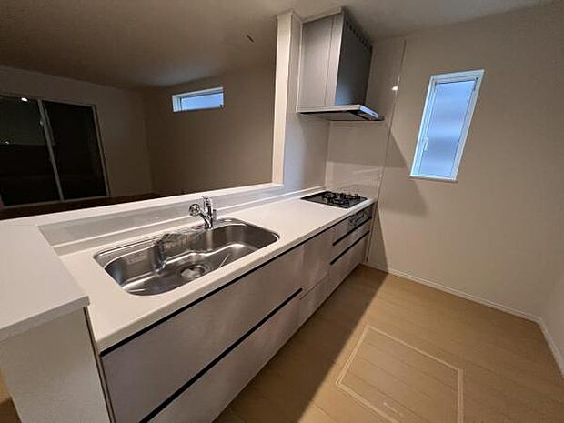 料理の時間が楽しくなるキッチンスペースです作業スペースが広く家事動線をゆったりと確保できるキッチン