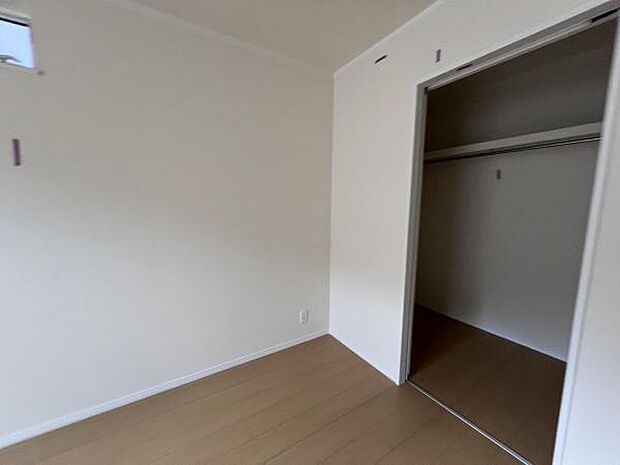 いつでもお部屋をスッキリお使い頂ける収納スペースを設置中の物を確認しやすく取り出しやすい収納スペース