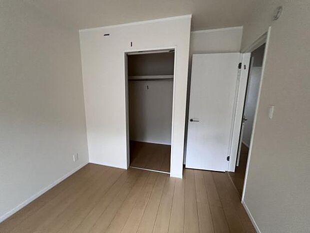 いつでもお部屋をスッキリお使い頂ける収納スペースを設置中の物を確認しやすく取り出しやすい収納スペース