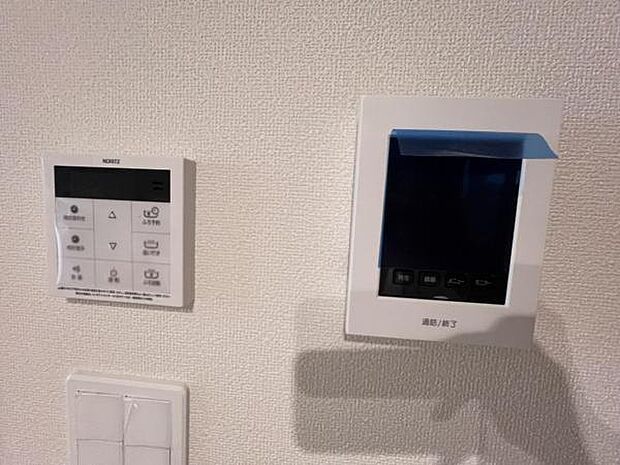 訪問者を確認できるTVモニター付きインターフォンです。