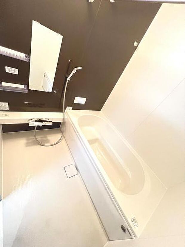 お風呂でほっとひといき。1日の疲れを癒しましょう。