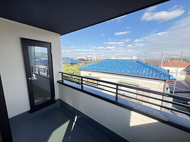 お洗濯ものを気持ち良く太陽の光で干せるのが嬉しいですね。