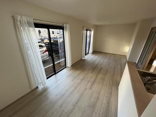 ご家族の温かい時間を演出するダイニングスペースです。