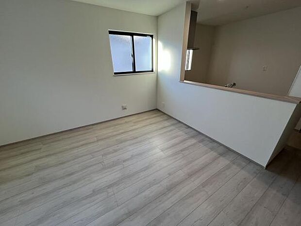 リビングダイニングになります。ご家族そろっての素敵な空間になりそうですね。