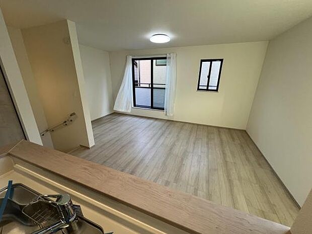 ご家族の温かい時間を演出するダイニングスペースです。