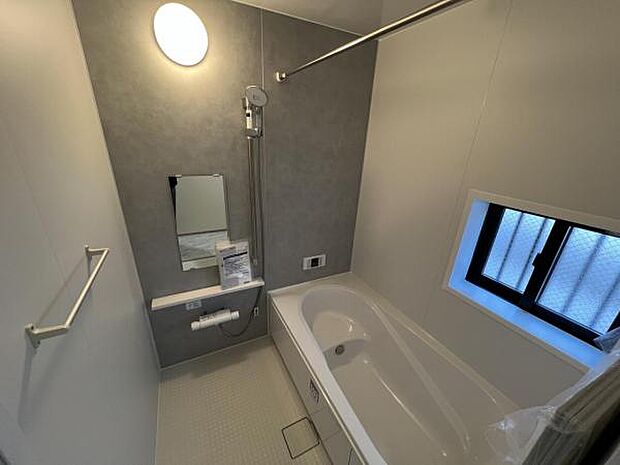 お風呂でほっとひといき。1日の疲れを癒しましょう。