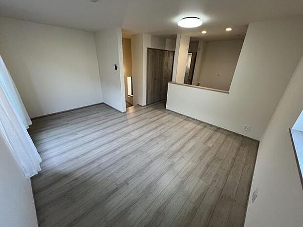 家族団らんの場所としてゆったりと居心地の良いリビングです。