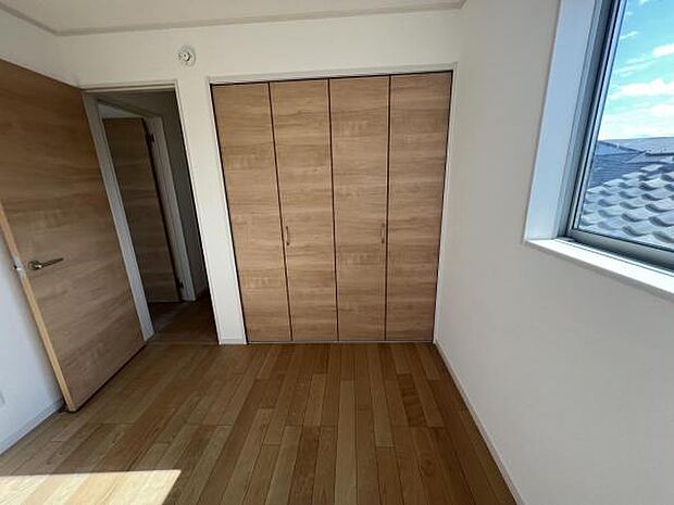 いつでもお部屋をスッキリお使い頂ける収納スペースを設置中の物を確認しやすく取り出しやすい収納スペース