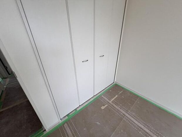 いつでもお部屋をスッキリお使い頂ける収納スペースを設置中の物を確認しやすく取り出しやすい収納スペース