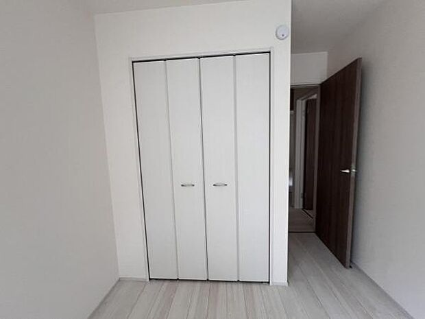 いつでもお部屋をスッキリお使い頂ける収納スペースを設置中の物を確認しやすく取り出しやすい収納スペース